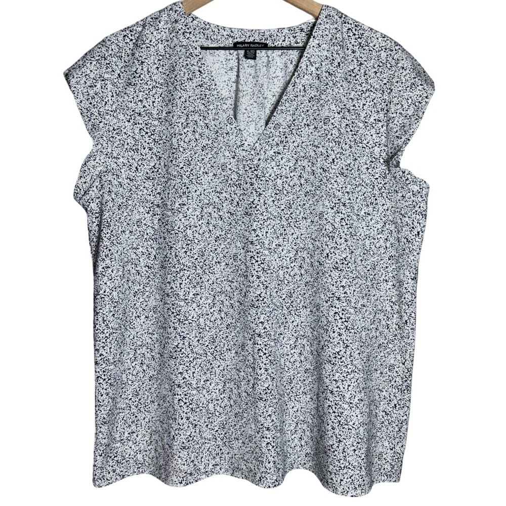 Hilary Radley Black and white v-neck blouse - Size XL
